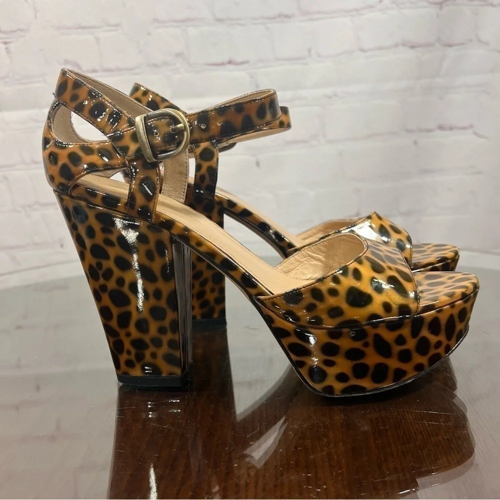 VIA SPIGA leopard print patent leather platform ankle wrap sandals size 7.5 GUC